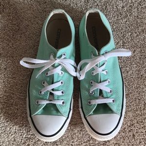 Converse All Star women’s size 9 green sea glass